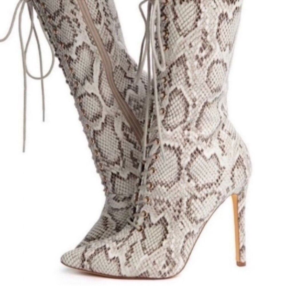 Beautiful Snake Pointy Toe Boots Size 6 - Picture 7 of 12